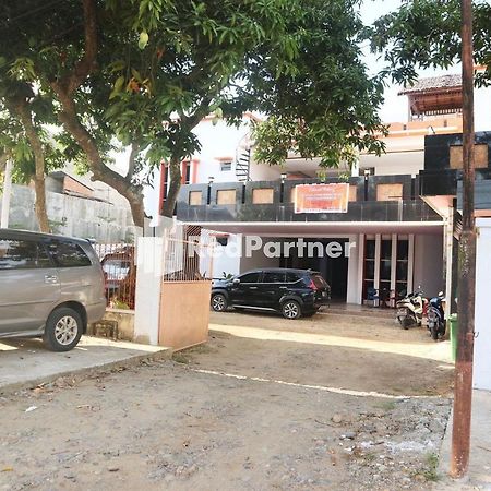Wisma Suci Syariah Polewali Mandar Mitra Reddoorz Matakali 외부 사진